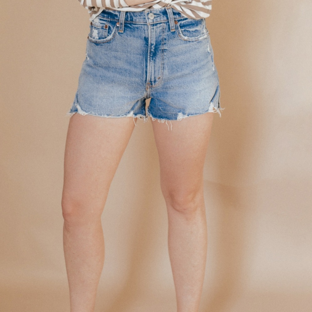 Abercrombie & Fitch - The Cutoff Short - High Rise - size 28